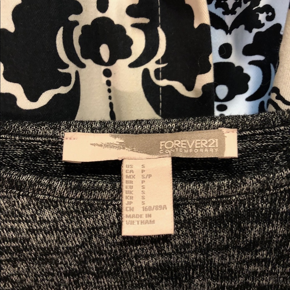 Split Back top! - Picture 6 of 7